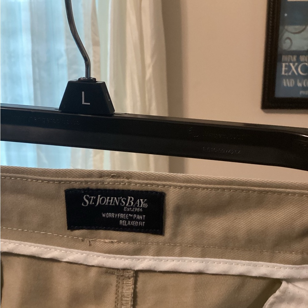 Men’s Khakis - Picture 3 of 3